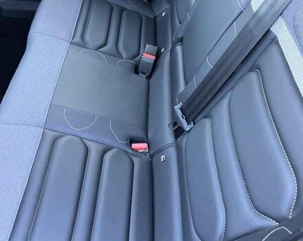 Ситроен e-C4 2021 в Умани на Automoto.ua Черный Ситроен e-C4, объемом двигателя 0 л и пробегом 32 тыс. км за 17200 $, фото 15 на Automoto.ua