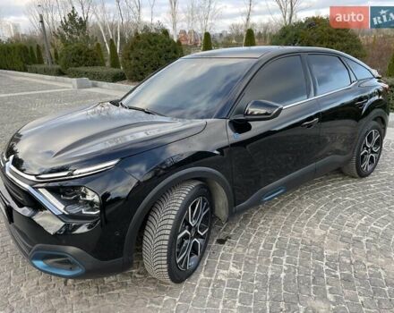 Чорний Сітроен e-C4, об'ємом двигуна 0 л та пробігом 55 тис. км за 18200 $, фото 3 на Automoto.ua