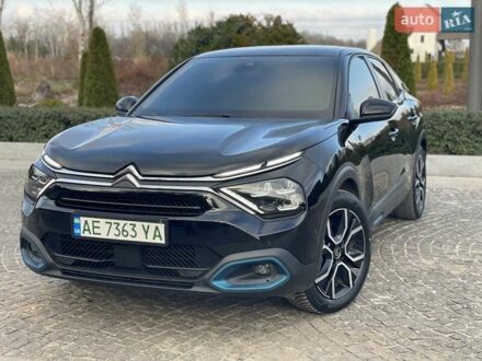 Чорний Сітроен e-C4, об'ємом двигуна 0 л та пробігом 55 тис. км за 18200 $, фото 1 на Automoto.ua