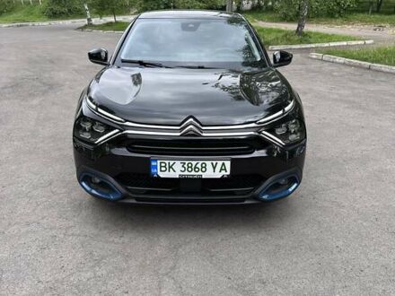 Сітроен e-C4 2022 у Рівному на Automoto.ua Чорний Сітроен e-C4, об'ємом двигуна 0 л та пробігом 21 тис. км за 19000 $, фото 1 на Automoto.ua