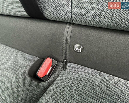 Серый Ситроен e-C4, объемом двигателя 0 л и пробегом 67 тыс. км за 16800 $, фото 23 на Automoto.ua