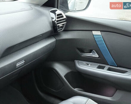 Серый Ситроен e-C4, объемом двигателя 0 л и пробегом 90 тыс. км за 16400 $, фото 42 на Automoto.ua