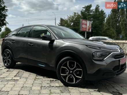 Ситроен e-C4 2023 в Ровно на Automoto.ua Серый Ситроен e-C4, объемом двигателя 0 л и пробегом 15 тыс. км за 16850 $, фото 1 на Automoto.ua