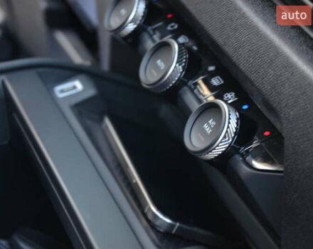 Сітроен e-C4 2021 у Дрогобичі на Automoto.ua Синій Сітроен e-C4, об'ємом двигуна 0 л та пробігом 94 тис. км за 15950 $, фото 62 на Automoto.ua