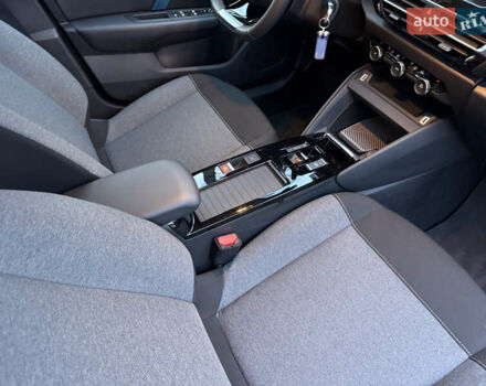 Помаранчевий Сітроен e-C4, об'ємом двигуна 0 л та пробігом 12 тис. км за 17700 $, фото 55 на Automoto.ua