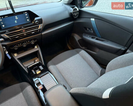 Помаранчевий Сітроен e-C4, об'ємом двигуна 0 л та пробігом 12 тис. км за 17700 $, фото 48 на Automoto.ua