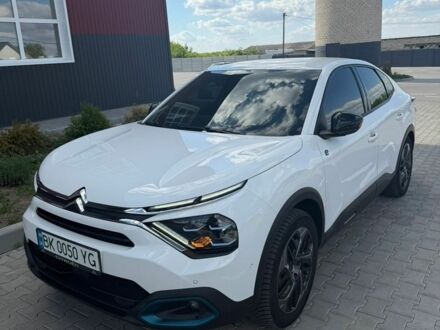 Белый Ситроен E-C4 X, объемом двигателя 0 л и пробегом 60 тыс. км за 18800 $, фото 1 на Automoto.ua