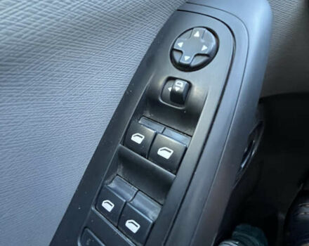 Белый Ситроен Grand C4 SpaceToure, объемом двигателя 0 л и пробегом 166 тыс. км за 13200 $, фото 25 на Automoto.ua