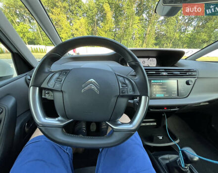 Белый Ситроен Grand C4 SpaceToure, объемом двигателя 1.5 л и пробегом 165 тыс. км за 13500 $, фото 75 на Automoto.ua