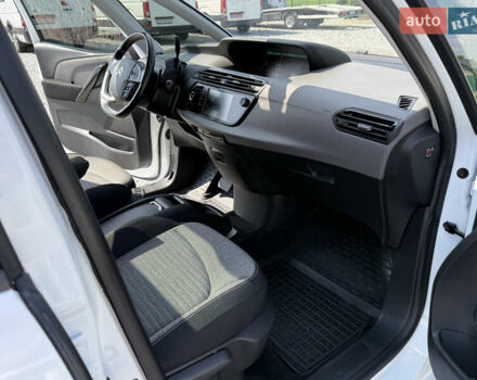 Ситроен Grand C4 SpaceToure 2019 в Дубно на Automoto.ua Белый Ситроен Grand C4 SpaceToure, объемом двигателя 2 л и пробегом 112 тыс. км за 18999 $, фото 29 на Automoto.ua