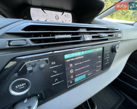 Белый Ситроен Grand C4 SpaceToure, объемом двигателя 0 л и пробегом 166 тыс. км за 13200 $, фото 30 на Automoto.ua