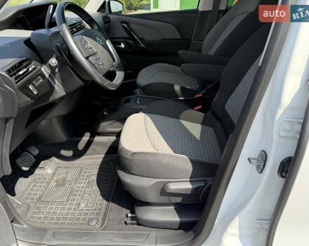 Ситроен Grand C4 SpaceToure 2019 в Дубно на Automoto.ua Белый Ситроен Grand C4 SpaceToure, объемом двигателя 2 л и пробегом 112 тыс. км за 18999 $, фото 15 на Automoto.ua