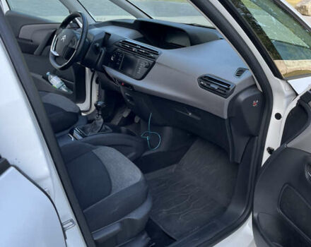 Белый Ситроен Grand C4 SpaceToure, объемом двигателя 0 л и пробегом 166 тыс. км за 13200 $, фото 7 на Automoto.ua