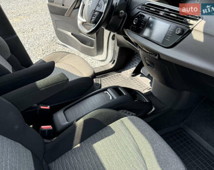 Ситроен Grand C4 SpaceToure 2019 в Дубно на Automoto.ua Белый Ситроен Grand C4 SpaceToure, объемом двигателя 2 л и пробегом 112 тыс. км за 18999 $, фото 30 на Automoto.ua