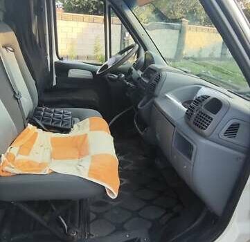 Белый Ситроен Jumper, объемом двигателя 2 л и пробегом 330 тыс. км за 3800 $, фото 3 на Automoto.ua