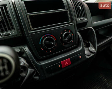 Белый Ситроен Jumper, объемом двигателя 2.2 л и пробегом 350 тыс. км за 9978 $, фото 8 на Automoto.ua