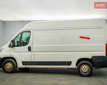 Белый Ситроен Jumper, объемом двигателя 2.2 л и пробегом 333 тыс. км за 12920 $, фото 3 на Automoto.ua