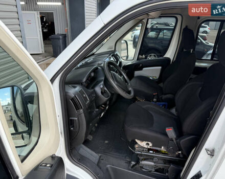 Белый Ситроен Jumper, объемом двигателя 2.8 л и пробегом 586 тыс. км за 16000 $, фото 4 на Automoto.ua