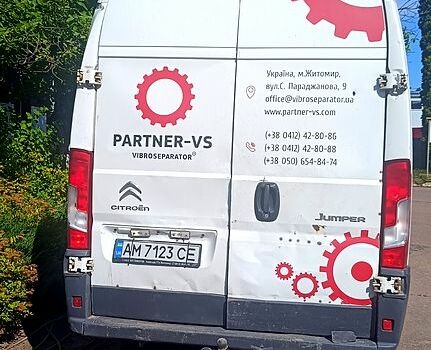 Белый Ситроен Jumper, объемом двигателя 2.2 л и пробегом 454 тыс. км за 11500 $, фото 3 на Automoto.ua