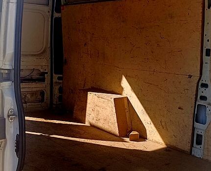 Белый Ситроен Jumper, объемом двигателя 2.2 л и пробегом 454 тыс. км за 11500 $, фото 4 на Automoto.ua