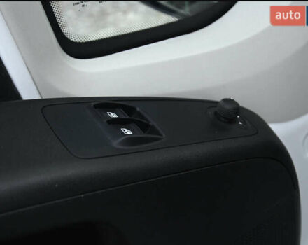 Белый Ситроен Jumper, объемом двигателя 2.2 л и пробегом 85 тыс. км за 16500 $, фото 15 на Automoto.ua