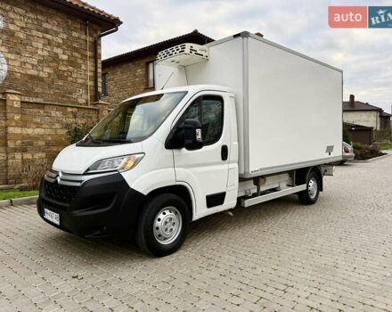 Белый Ситроен Jumper, объемом двигателя 2.2 л и пробегом 330 тыс. км за 15300 $, фото 1 на Automoto.ua