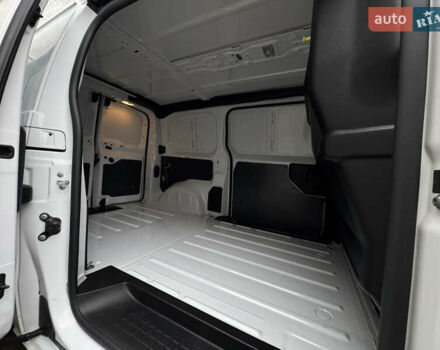 Білий Сітроен Jumpy, об'ємом двигуна 2 л та пробігом 204 тис. км за 17499 $, фото 24 на Automoto.ua