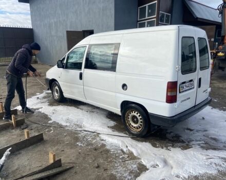 Белый Ситроен Jumpy, объемом двигателя 2 л и пробегом 260 тыс. км за 2700 $, фото 3 на Automoto.ua