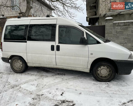 Белый Ситроен Jumpy, объемом двигателя 2 л и пробегом 340 тыс. км за 3900 $, фото 3 на Automoto.ua