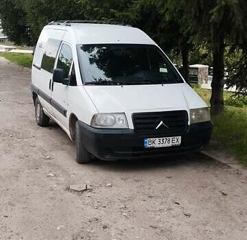 Белый Ситроен Jumpy, объемом двигателя 1.9 л и пробегом 307 тыс. км за 3800 $, фото 1 на Automoto.ua