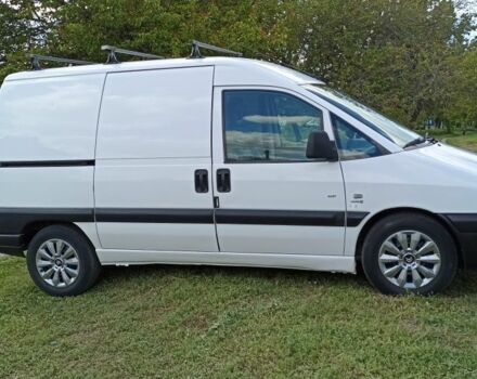 Белый Ситроен Jumpy, объемом двигателя 2 л и пробегом 300 тыс. км за 3500 $, фото 1 на Automoto.ua