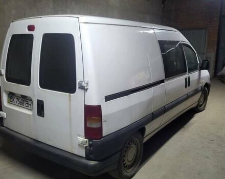 Белый Ситроен Jumpy, объемом двигателя 2 л и пробегом 250 тыс. км за 4000 $, фото 2 на Automoto.ua