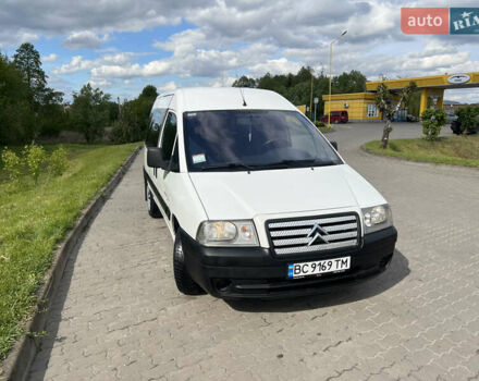 Белый Ситроен Jumpy, объемом двигателя 2 л и пробегом 382 тыс. км за 4290 $, фото 56 на Automoto.ua