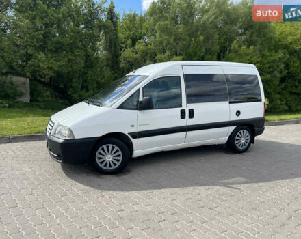 Белый Ситроен Jumpy, объемом двигателя 2 л и пробегом 382 тыс. км за 4290 $, фото 5 на Automoto.ua