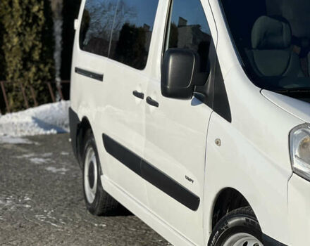 Белый Ситроен Jumpy, объемом двигателя 2 л и пробегом 341 тыс. км за 5399 $, фото 3 на Automoto.ua