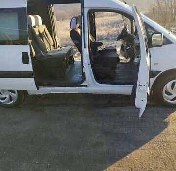 Белый Ситроен Jumpy, объемом двигателя 2 л и пробегом 380 тыс. км за 3800 $, фото 5 на Automoto.ua