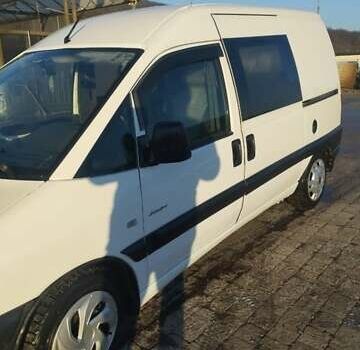 Белый Ситроен Jumpy, объемом двигателя 2 л и пробегом 380 тыс. км за 3800 $, фото 8 на Automoto.ua