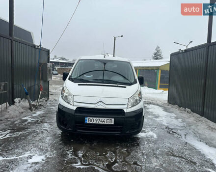 Белый Ситроен Jumpy, объемом двигателя 2 л и пробегом 155 тыс. км за 8555 $, фото 4 на Automoto.ua