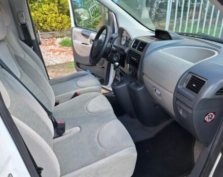 Белый Ситроен Jumpy, объемом двигателя 2 л и пробегом 232 тыс. км за 6800 $, фото 11 на Automoto.ua