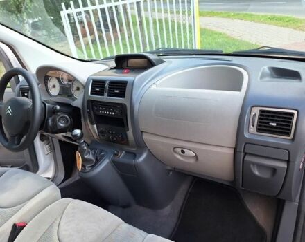 Белый Ситроен Jumpy, объемом двигателя 2 л и пробегом 232 тыс. км за 6800 $, фото 12 на Automoto.ua