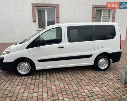 Белый Ситроен Jumpy, объемом двигателя 2 л и пробегом 265 тыс. км за 8700 $, фото 2 на Automoto.ua
