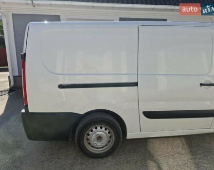 Белый Ситроен Jumpy, объемом двигателя 2 л и пробегом 327 тыс. км за 7900 $, фото 2 на Automoto.ua