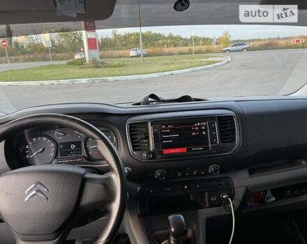 Сітроен Jumpy 2016 у Києві на Automoto.ua Білий Сітроен Jumpy, об'ємом двигуна 2 л та пробігом 271 тис. км за 13000 $, фото 9 на Automoto.ua