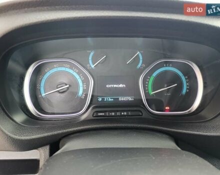 Белый Ситроен Jumpy, объемом двигателя 0 л и пробегом 44 тыс. км за 19200 $, фото 10 на Automoto.ua