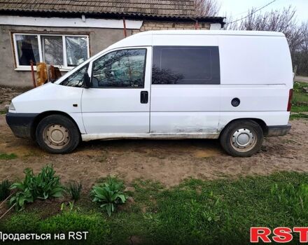 Белый Ситроен Jumpy, объемом двигателя 2 л и пробегом 420 тыс. км за 2800 $, фото 3 на Automoto.ua