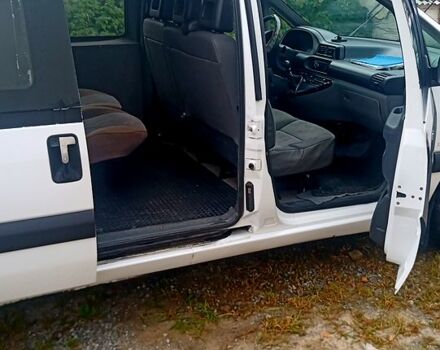 Белый Ситроен Jumpy, объемом двигателя 2 л и пробегом 346 тыс. км за 5000 $, фото 4 на Automoto.ua