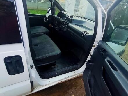 Белый Ситроен Jumpy, объемом двигателя 2 л и пробегом 420 тыс. км за 2800 $, фото 1 на Automoto.ua