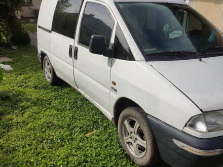Белый Ситроен Jumpy, объемом двигателя 1.9 л и пробегом 299 тыс. км за 2350 $, фото 1 на Automoto.ua
