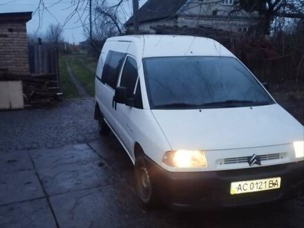 Белый Ситроен Jumpy, объемом двигателя 1.9 л и пробегом 145 тыс. км за 3700 $, фото 1 на Automoto.ua