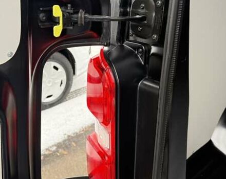 Черный Ситроен Jumpy, объемом двигателя 1.95 л и пробегом 125 тыс. км за 22900 $, фото 16 на Automoto.ua